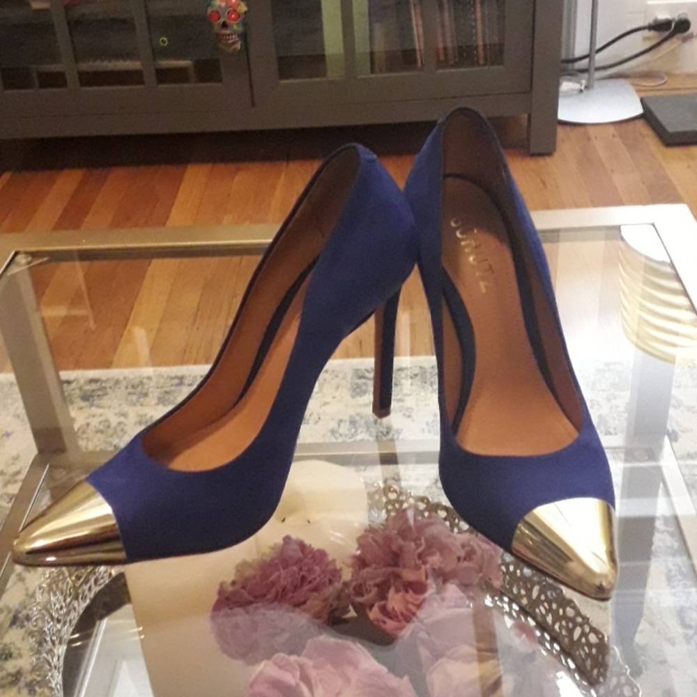 Sexy blue Schutz pumps with metallic toe